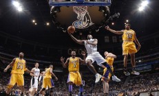 开云下载-猛龙对阵黄蜂，哈登关键时刻站出来的背后