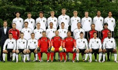 开云APP-德国队力克印尼队，黄鸭组合惊艳四座的简单介绍