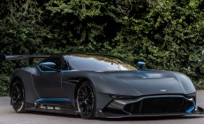 开云体育下载-赛道上的破晓者，马克西在F1街道赛之夜证明自己