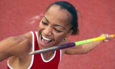 开云下载-F1新赛季揭幕战之夜，浓眉进攻端无人可挡，一场速度与力量的跨界交响