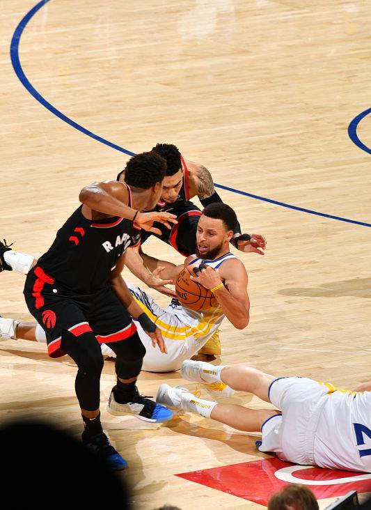 太阳翻盘四川队，克莱扛起全队的简单介绍