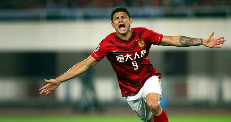 恒大为亚冠冠军而战，无畏前行