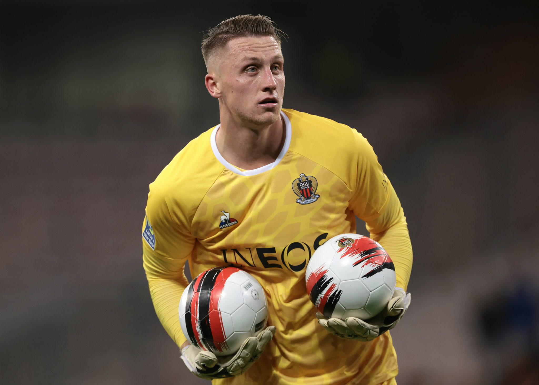 包含波兰传奇球队逆袭成功，晋级为淘汰的词条