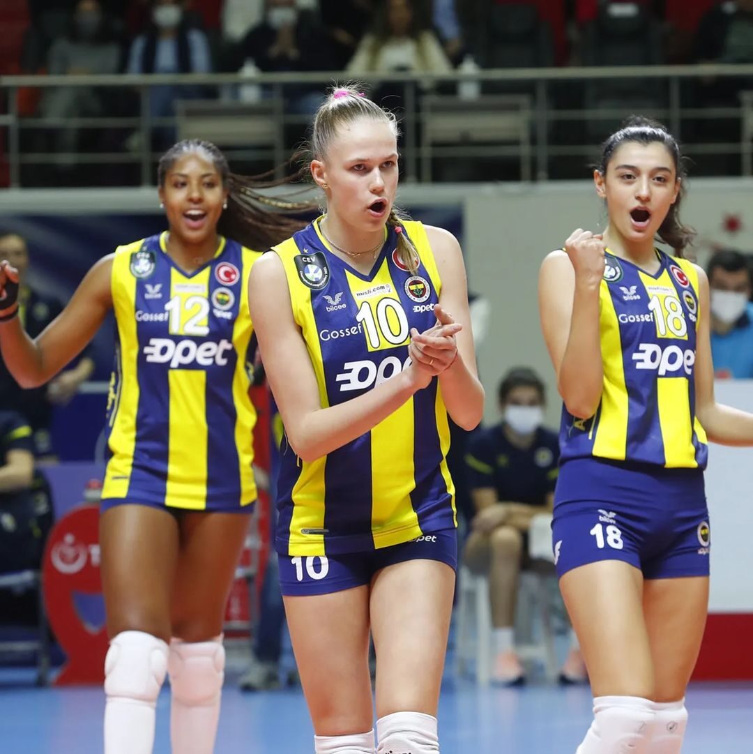 包含波兰传奇球队逆袭成功，晋级为淘汰的词条