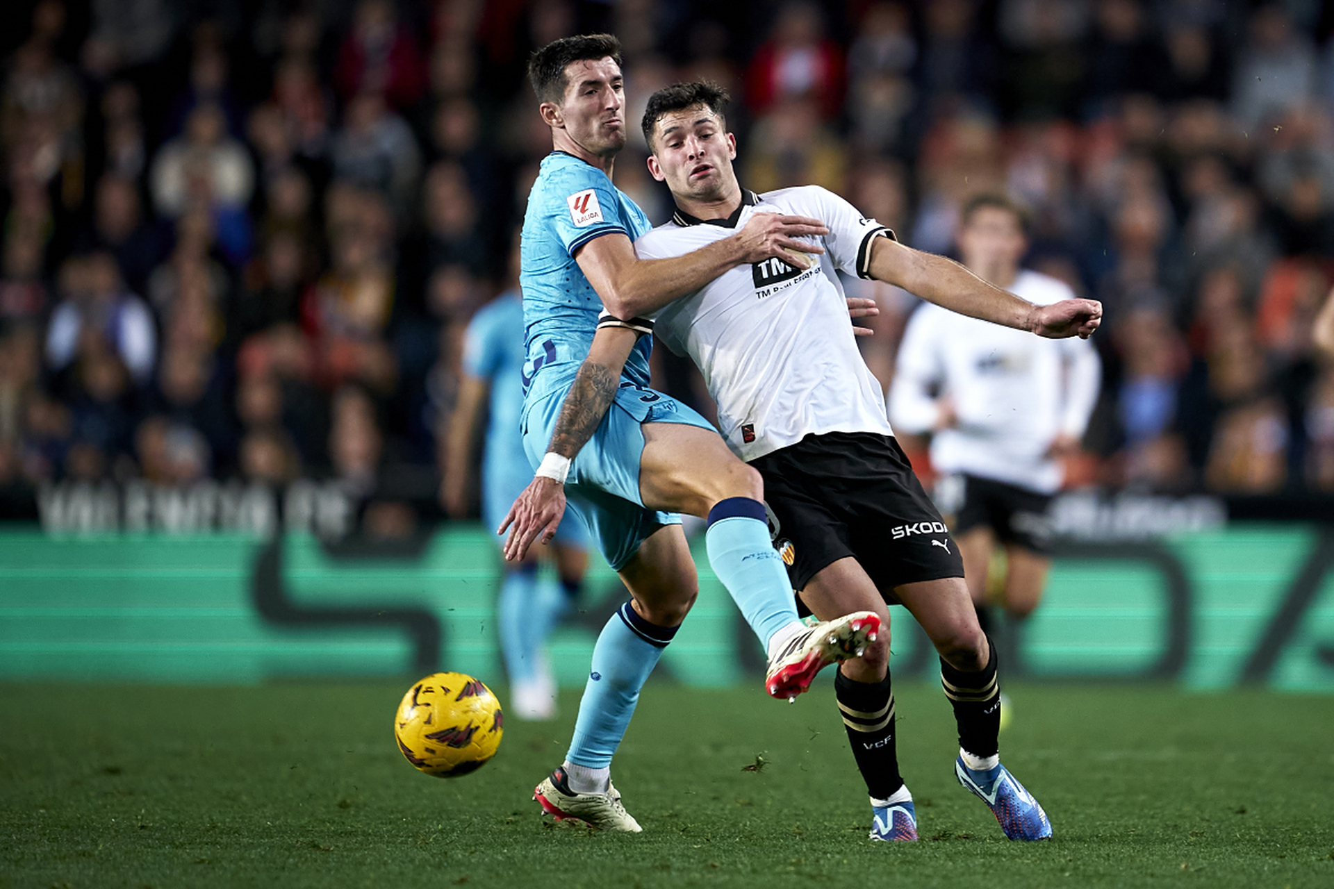 包含瓦伦西亚迎战毕尔巴鄂竞技，火力全开的词条