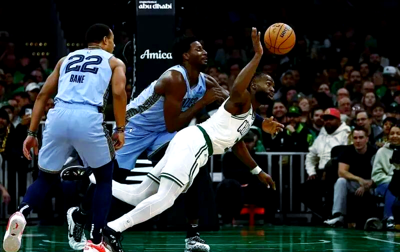 凯尔特人击败灰熊，布朗助攻创纪录