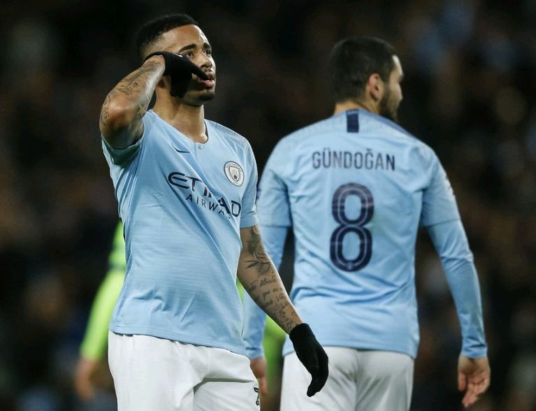 沙尔克队客场逆转莱沃库森，斩获三分