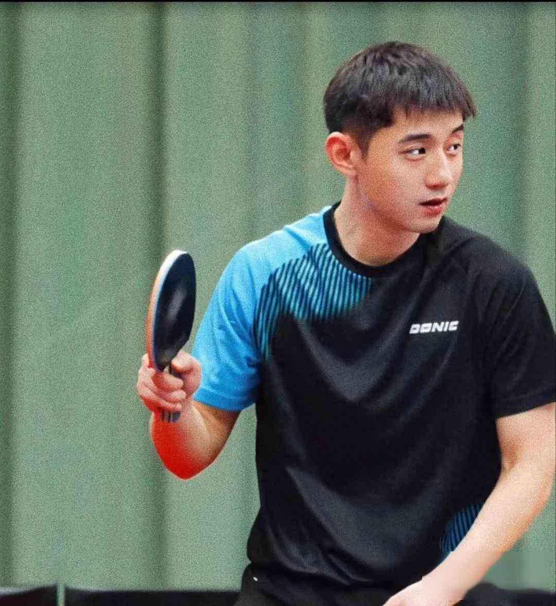 英格兰队力克德国队，张继科刷新纪录