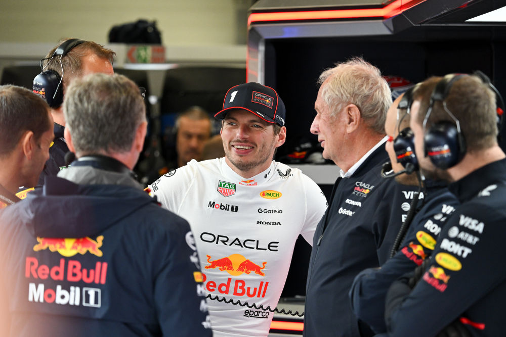 雷诺车队翻盘红牛车队,维斯塔潘刷新纪录的简单介绍 雷诺车队翻盘红牛车队,维斯塔潘刷新纪录的简单介绍